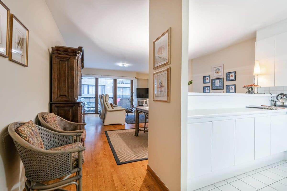 Huswell - Authentic Apartment With Terraces And Parking Кнокке-Хейст Экстерьер фото