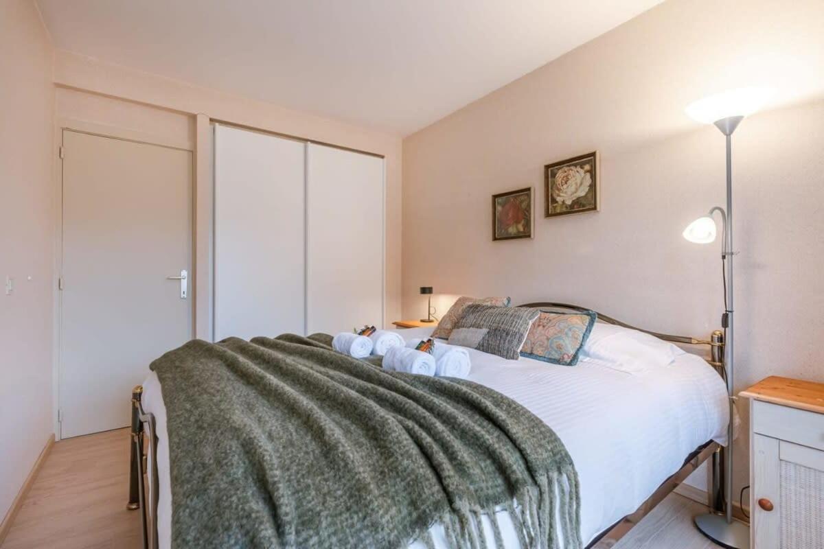Huswell - Authentic Apartment With Terraces And Parking Кнокке-Хейст Экстерьер фото