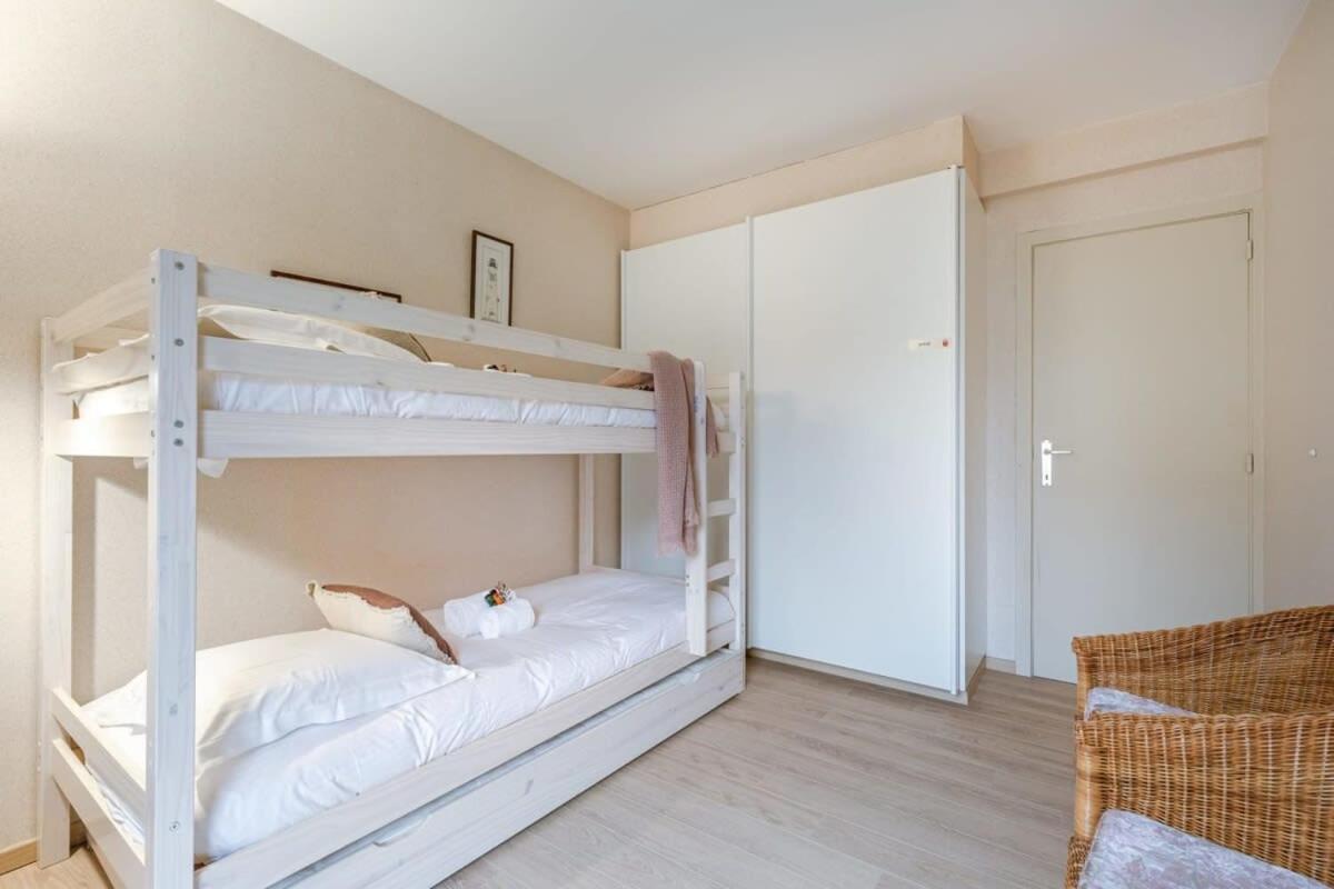 Huswell - Authentic Apartment With Terraces And Parking Кнокке-Хейст Экстерьер фото
